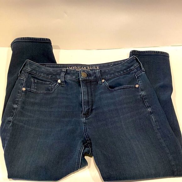 American Eagle Tom Girl Distressed Hi Rise Jeans Size 8 - Picture 1 of 11